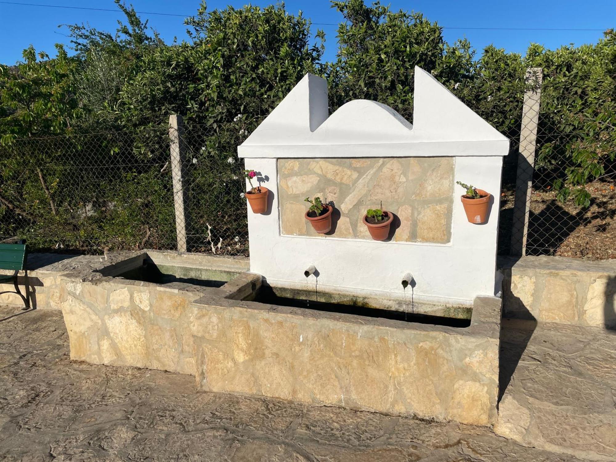 Villa La Fuente Mondron Bagian luar foto